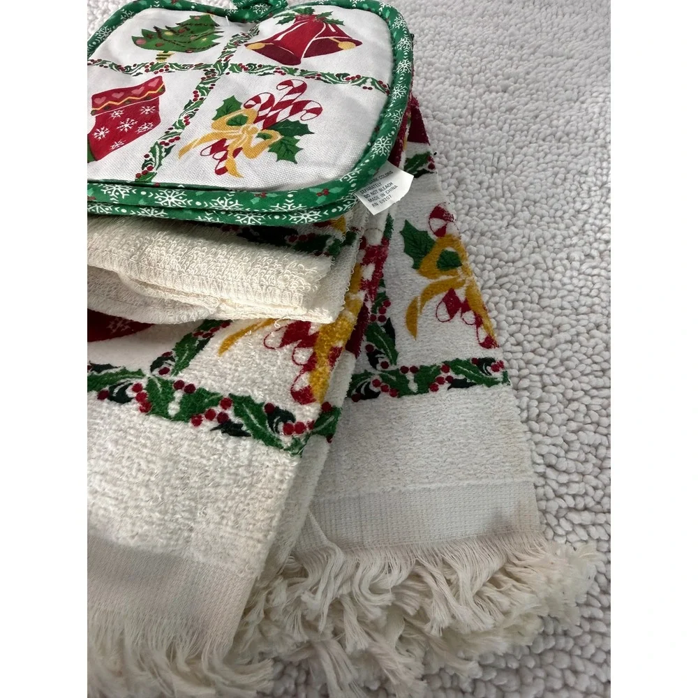 VTG‎ Christmas Kitchen Towel Pot Holder Set Holiday Festive Decor 5 Piece